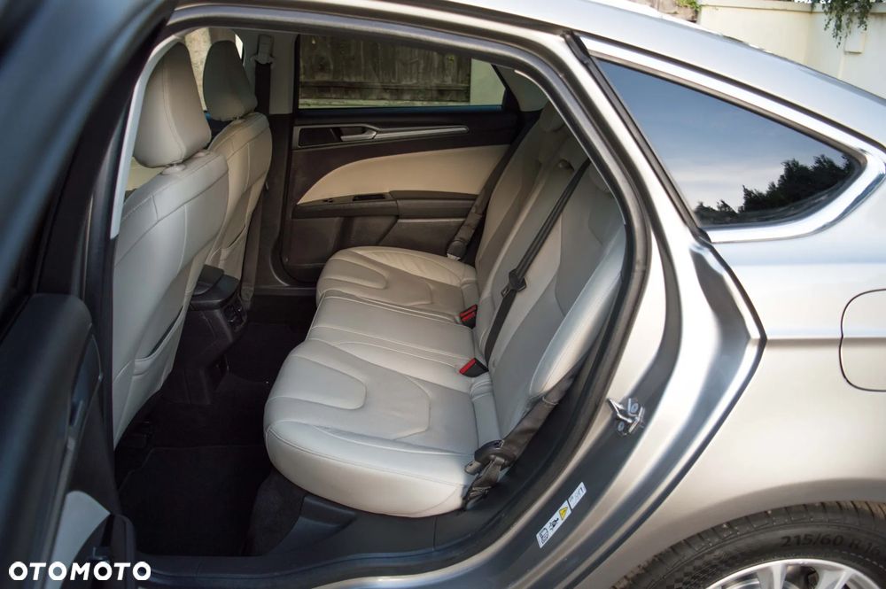 Ford Mondeo - 33