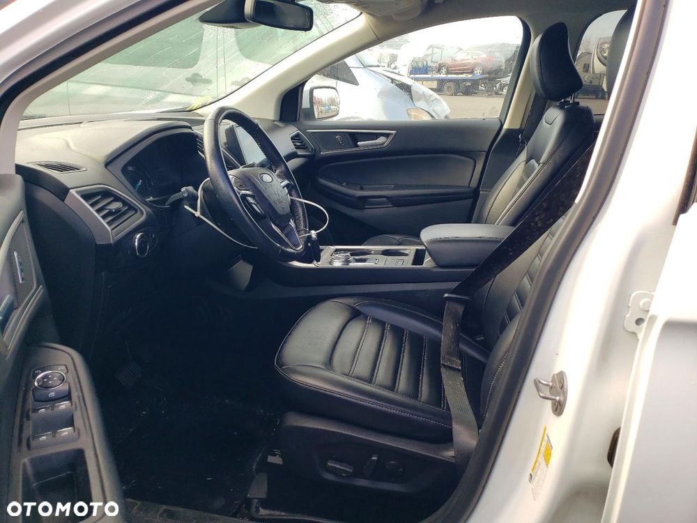 Ford Edge - 7