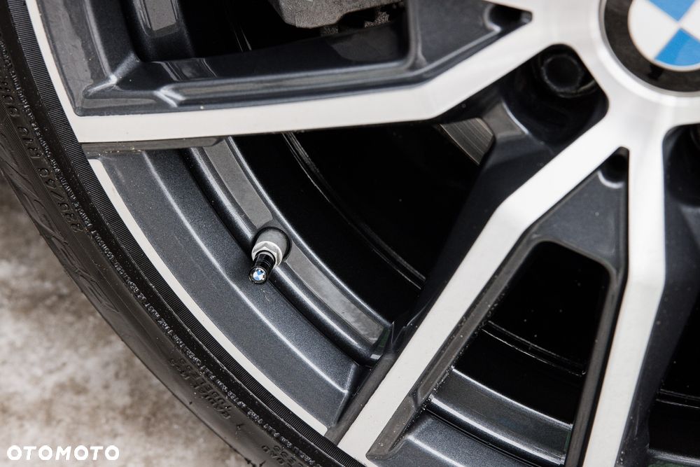 BMW Seria 3 330i Sport Line - 12