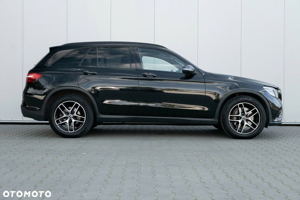Mercedes-Benz GLC - 11