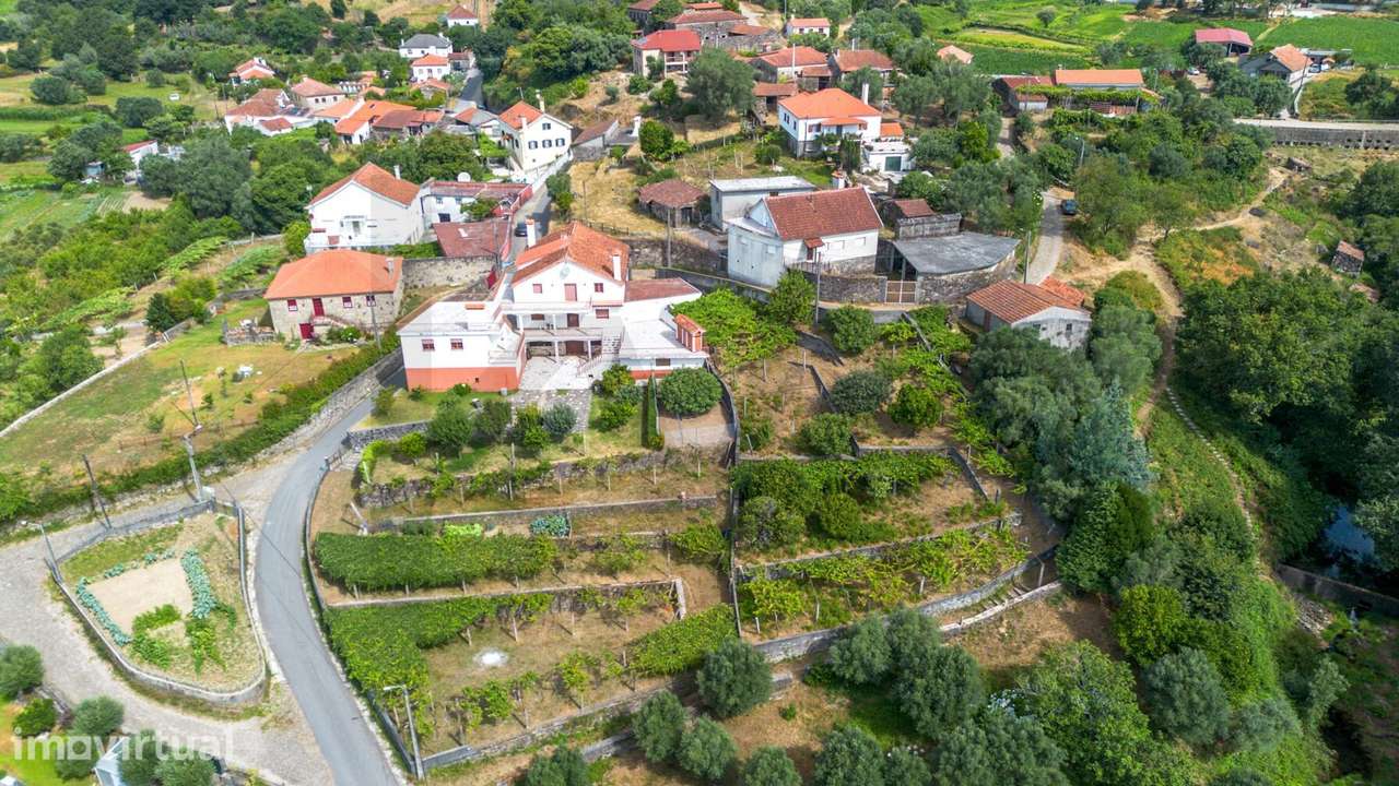 Terreno urbano com garagem e viabilidade de construção em Montaria, Vi - Grande imagem: 2/30