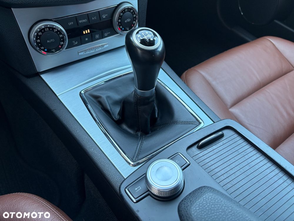 Mercedes-Benz Klasa C 180 CDI DPF (BlueEFFICIENCY) Elegance - 8