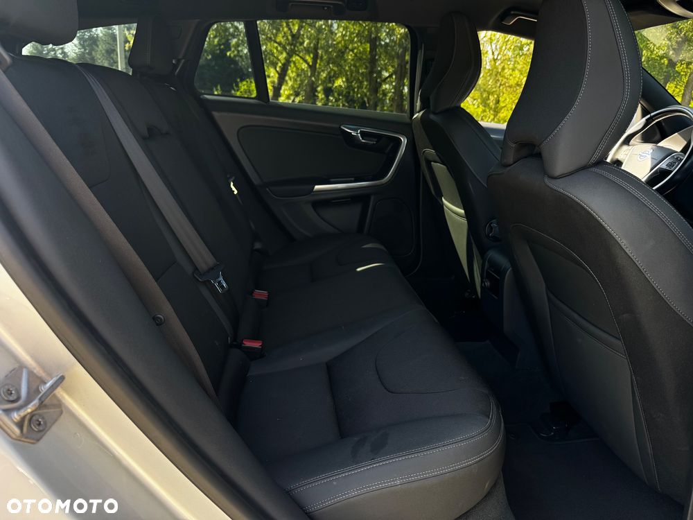 Volvo V60 - 16