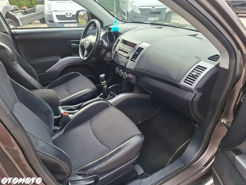 Mitsubishi Outlander 2.2 DI-D ClearTec 2WD Invite - 9
