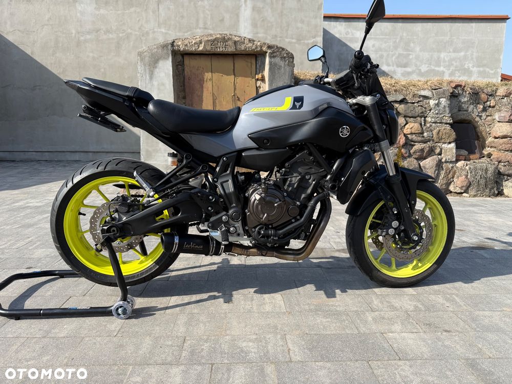 Yamaha MT - 2