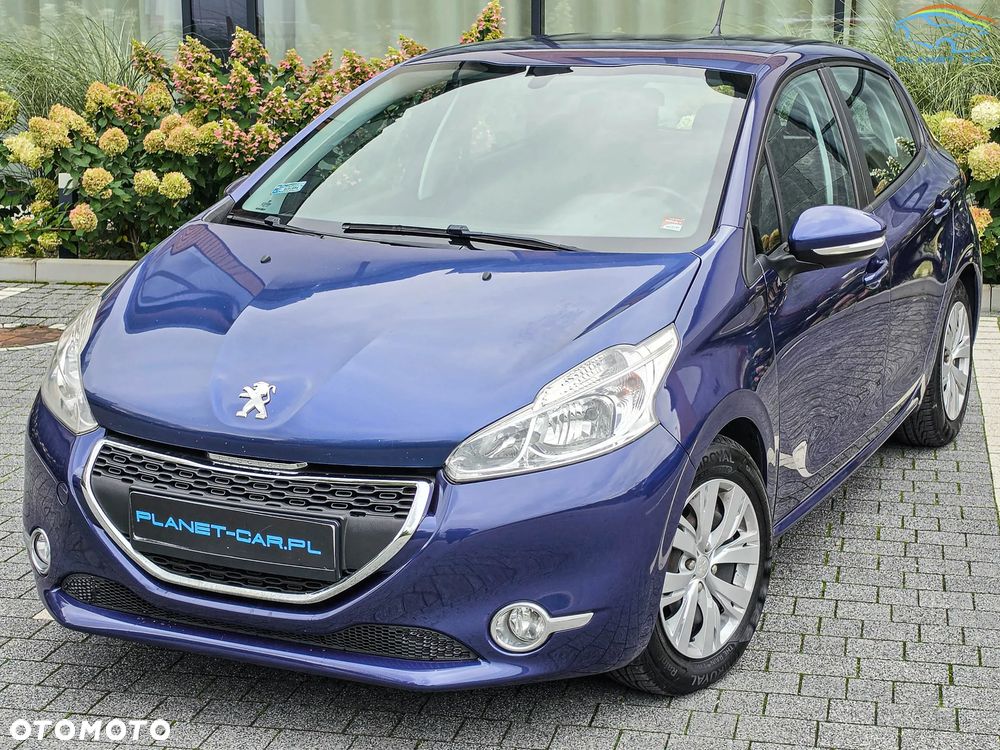 Peugeot 208 2012 photo 4