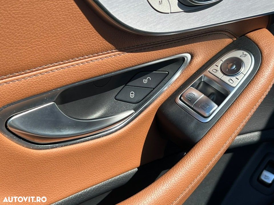 Mercedes-Benz C 43 AMG - 32