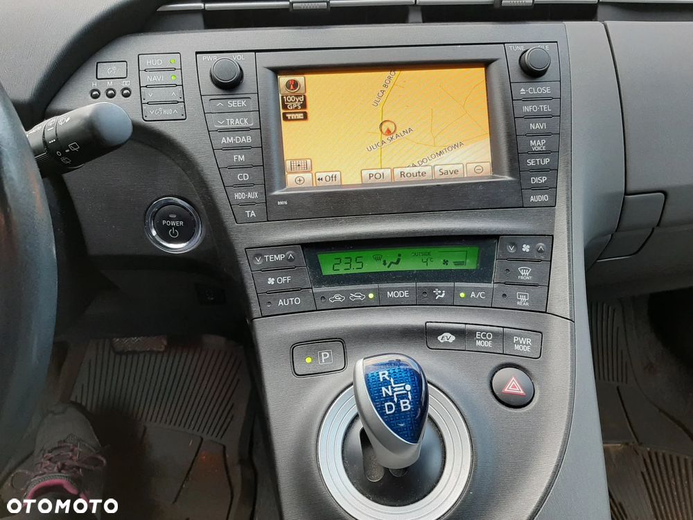 Toyota Prius - 12