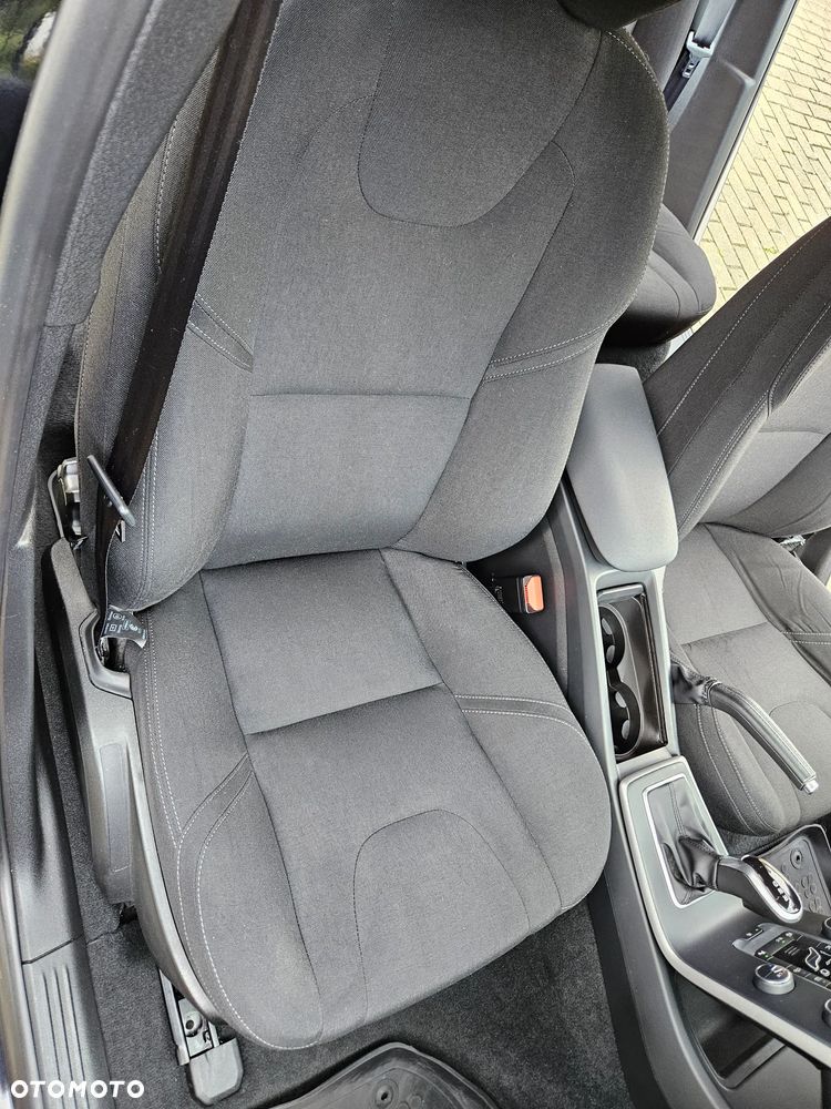 Volvo V40 T4 Kinetic - 25