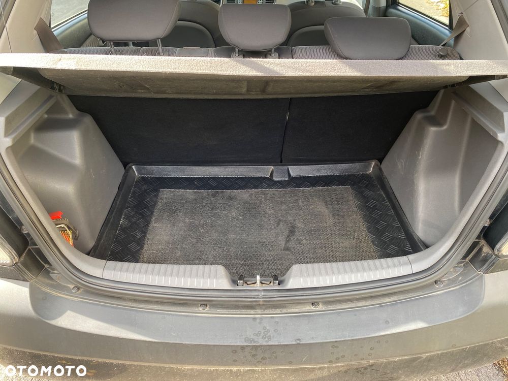 Kia Rio 1.4 Family - 21