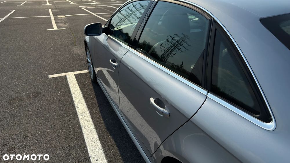 Audi A4 Limousine - 15