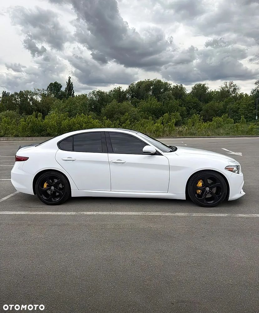 Alfa Romeo Giulia - 7