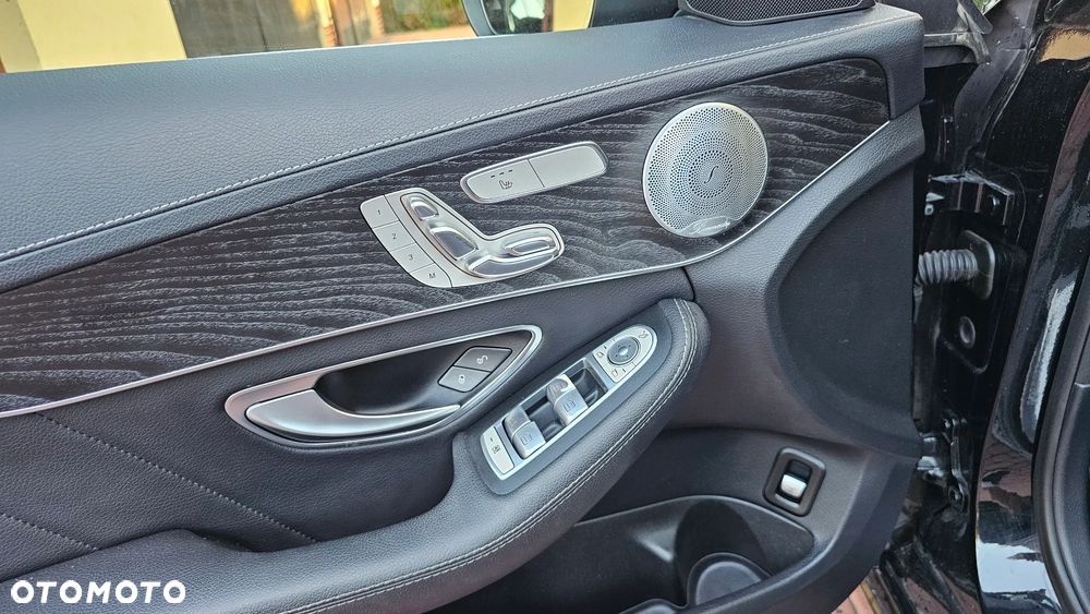 Mercedes-Benz Klasa C 300 7G-TRONIC - 29