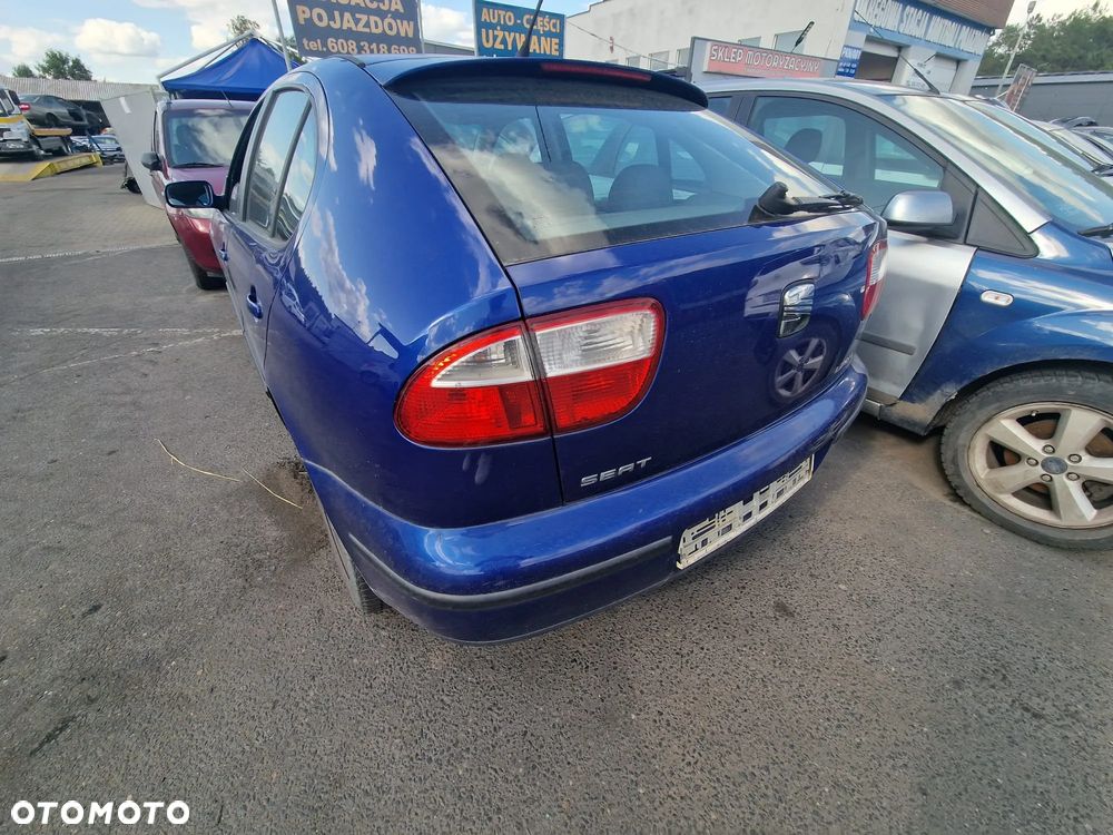 Seat Leon 2000 poj. 1.6 benzyna 101 KM - samochód cały na części