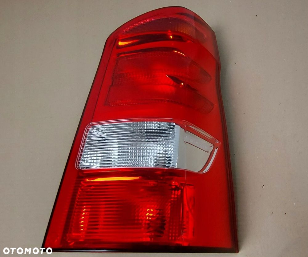 MERCEDES VITO W447 LAMPA PRAWA TYŁ TYLNA Oryginał A4478200164 - 5