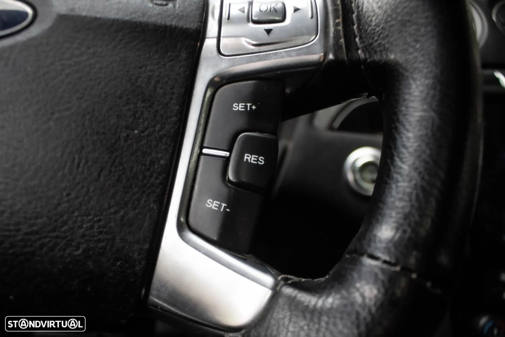 Ford S-Max 2.0 TDCi DPF Titanium - 17