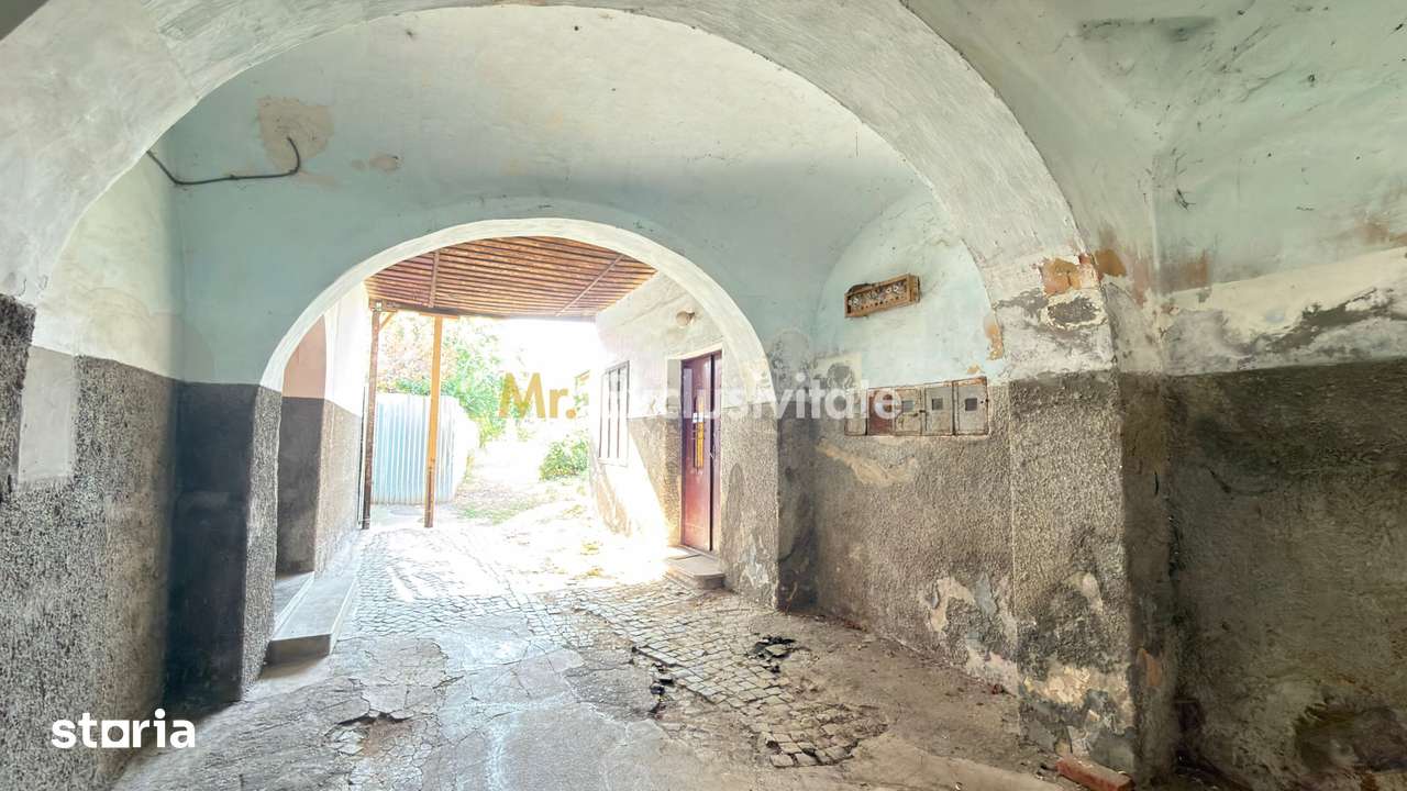 Apartament in Casă 2 camere Teren 100 mp / Str. 1 Dec. 1918 - Carei — fotografia 3