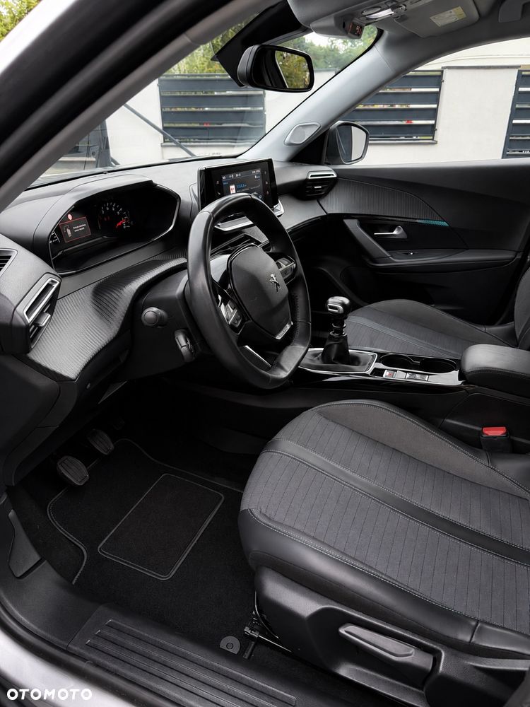 Peugeot 2008 1.2T Allure S&S - 14