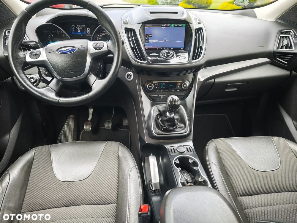 Ford Kuga 2.0 TDCi 2x4 Trend - 24