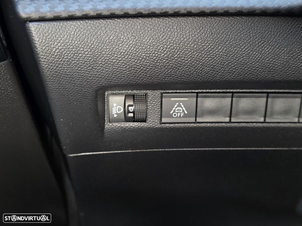 Peugeot 208 1.2 PureTech Active Pack - 18