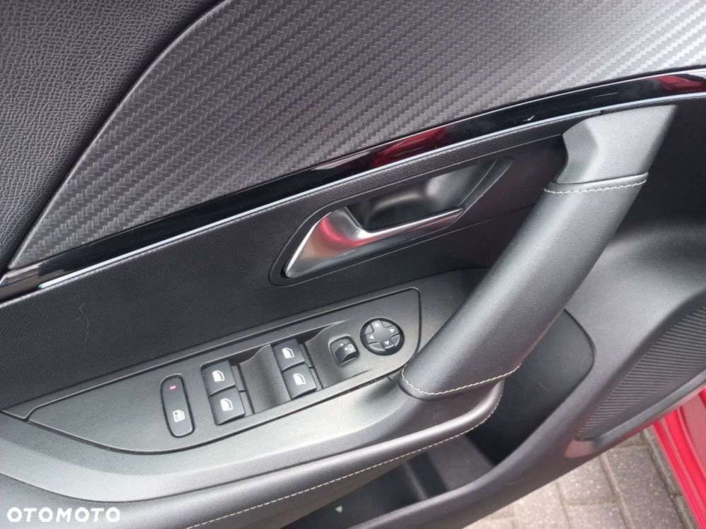 Peugeot 2008 - 13