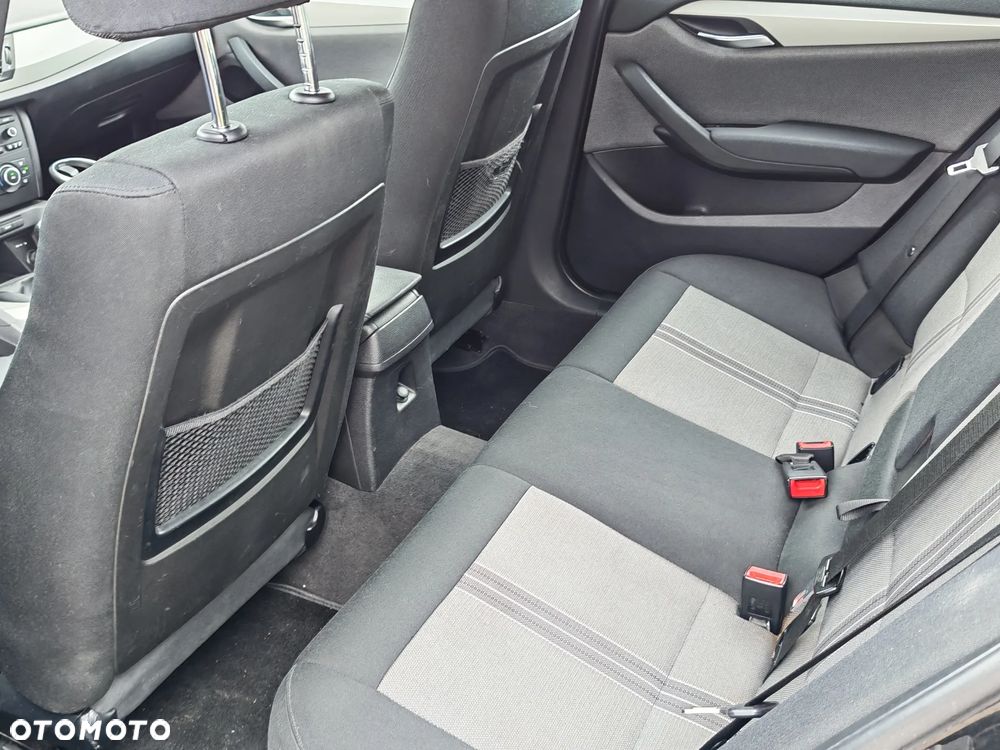 BMW X1 xDrive18d - 23