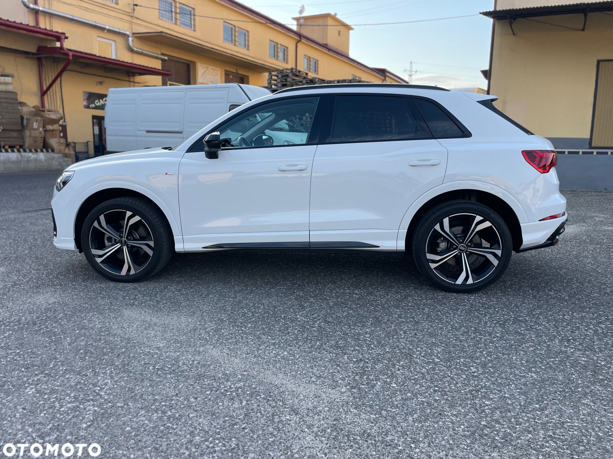 Audi Q3 45 TFSI Quattro S-Line S tronic - 4