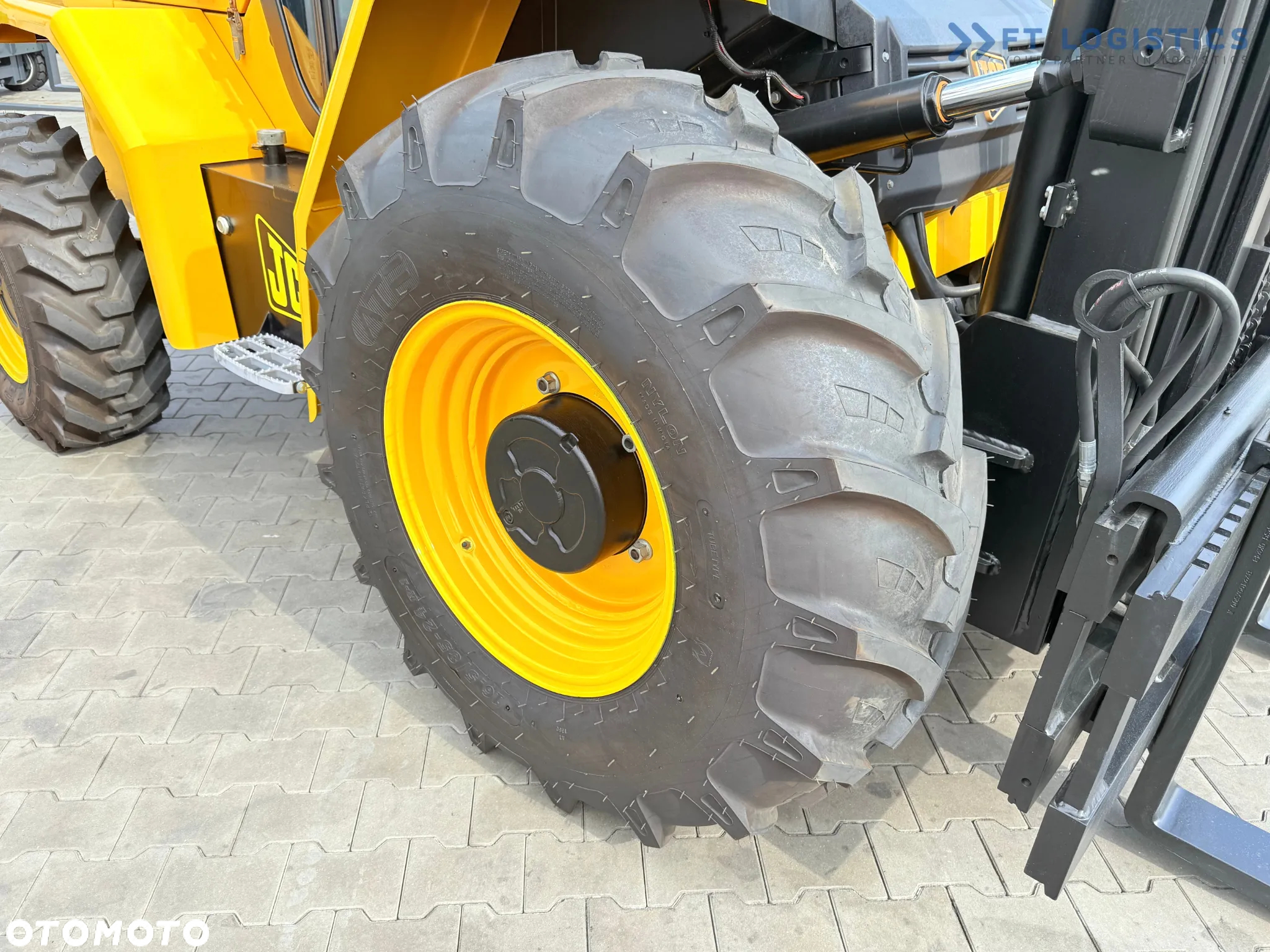 JCB 940 / DIESEL / TRIPLEX 4500MM / POZYCJONER / PRZESÓW WIDEŁ / 4T / NOWE OPONY / JAK NOWY - 8