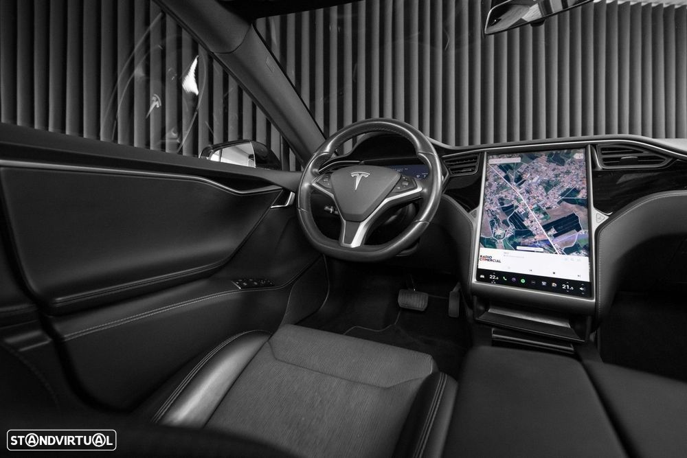 Tesla Model S 75D - 13