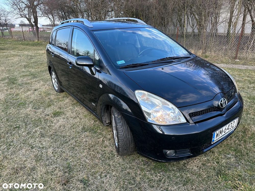 Toyota Corolla Verso 2.2 D-4D - 4