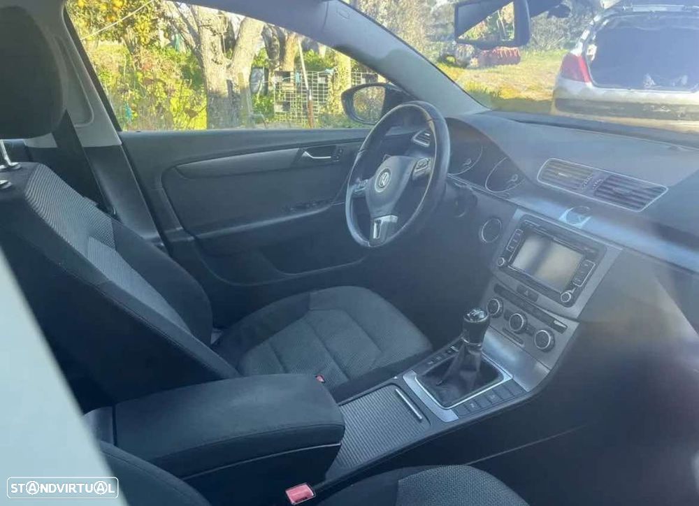 VW Passat 1.6 TDI BlueMotion - 4