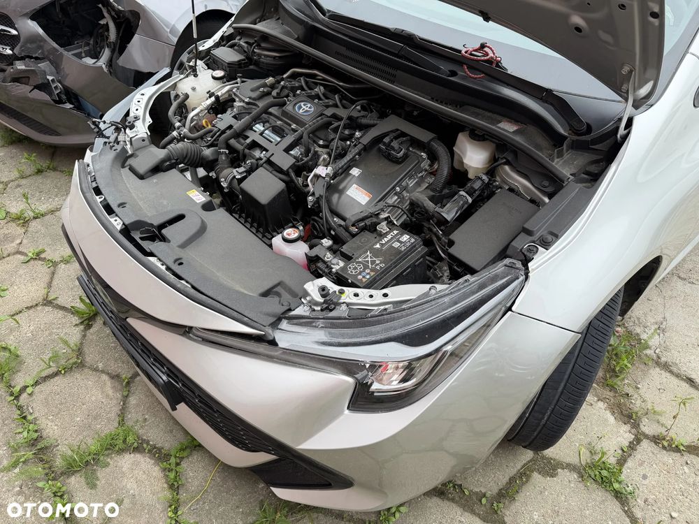 Toyota Corolla 1.8 Business Edition - 14