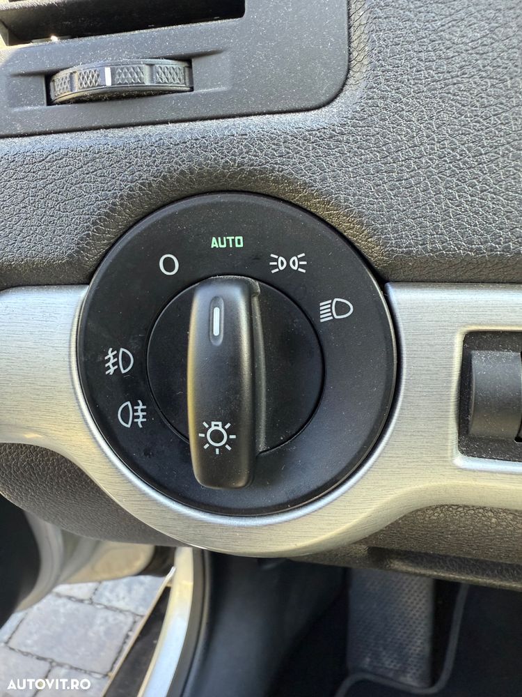 Skoda Octavia 2.0 TDI CR DPF RS - 20