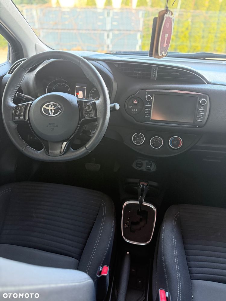 Toyota Yaris 1.5 Dynamic CVT - 9