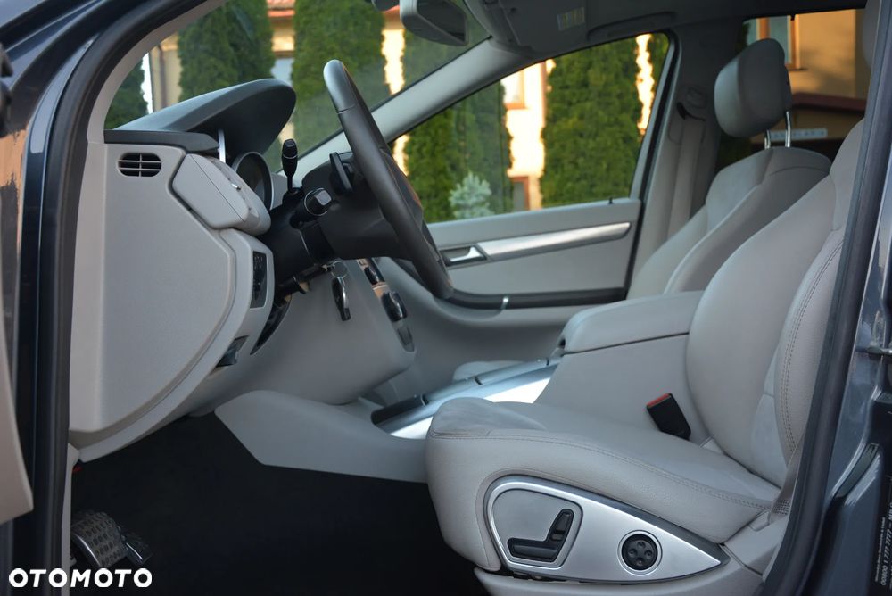 Mercedes-Benz Klasa R 300 CDI 7G-TRONIC DPF BlueEFFICIENCY - 24