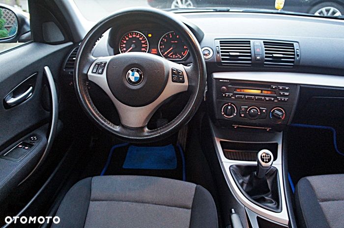 BMW Seria 1 116i - 17