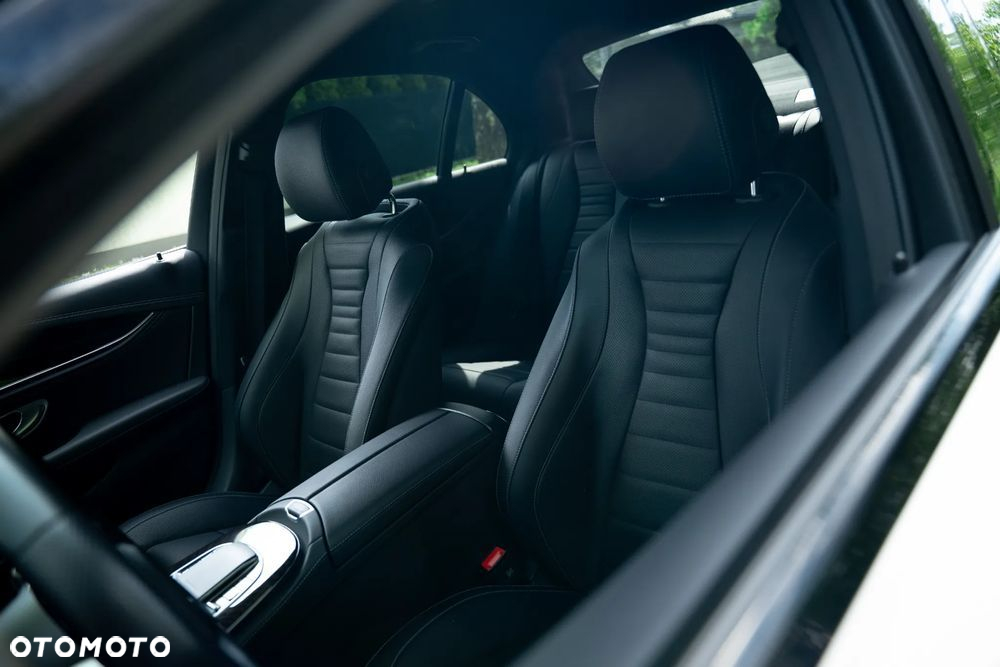 Mercedes-Benz Klasa E 220 d 4-Matic Business Edition - 28