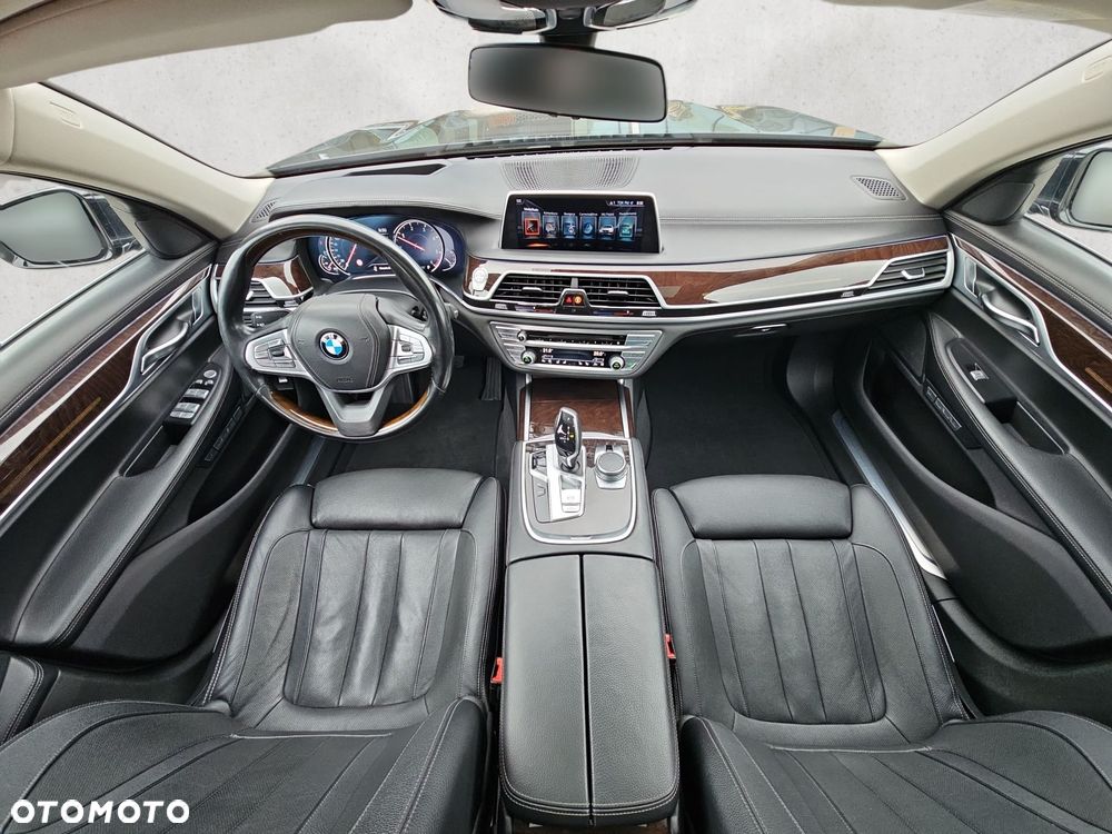 BMW Seria 7 - 16