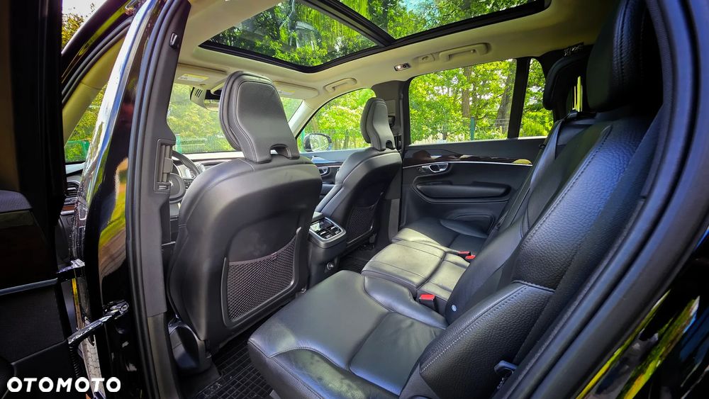 Volvo XC 90 T6 AWD Geartronic Momentum - 25