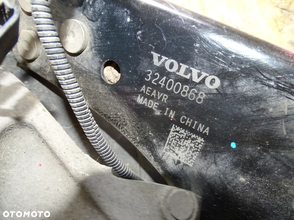 MCPHERSON ZWROTNICA LEWA VOLVO C40,XC40,EX30,EC40 KOMPLET ELEKTRYK - 4