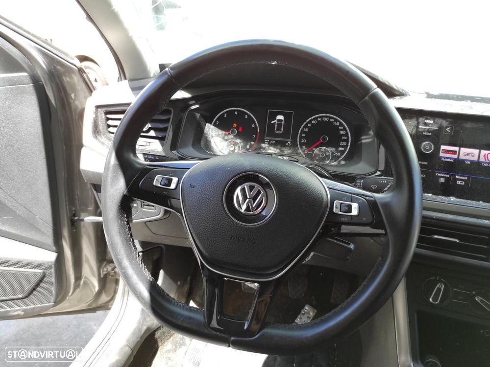 VOLANTE VOLKSWAGEN POLO VI AW108.2017 - 1