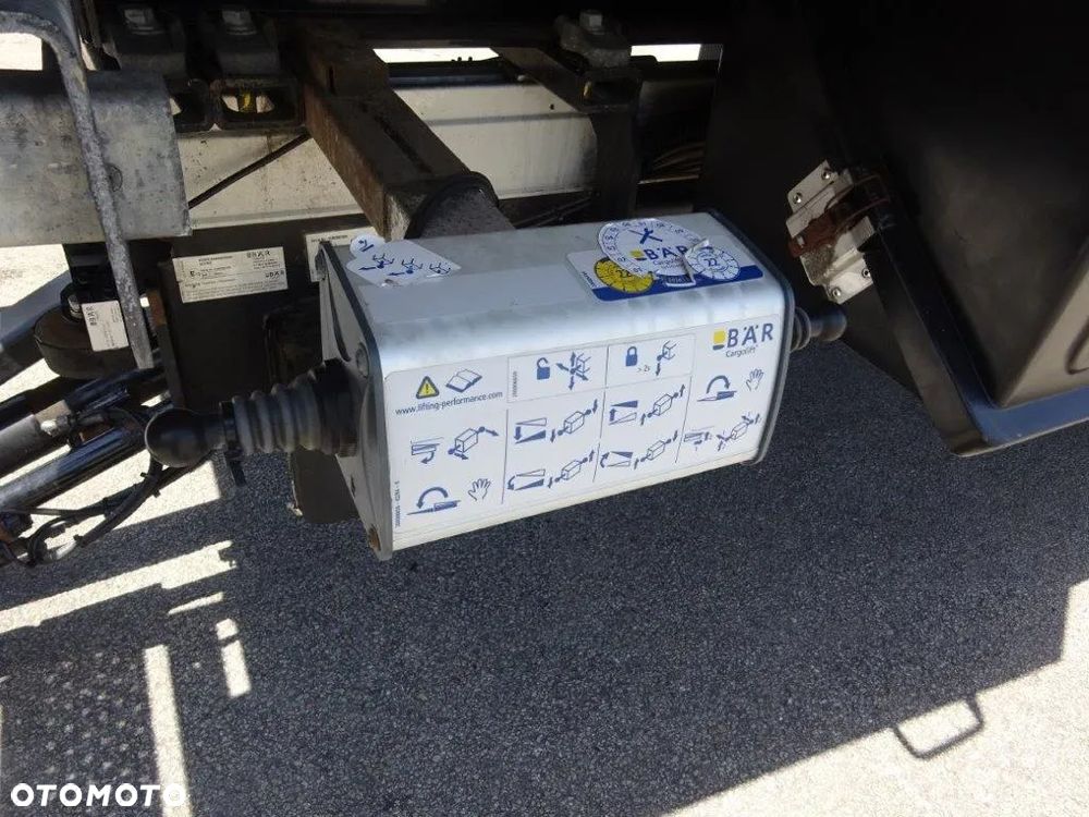 Krone Thermotrailer ThermoKing SLXi300 - 11