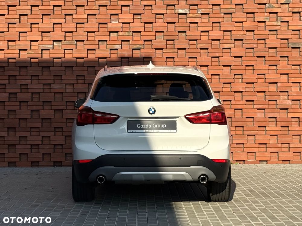 BMW X1 xDrive18d xLine - 6