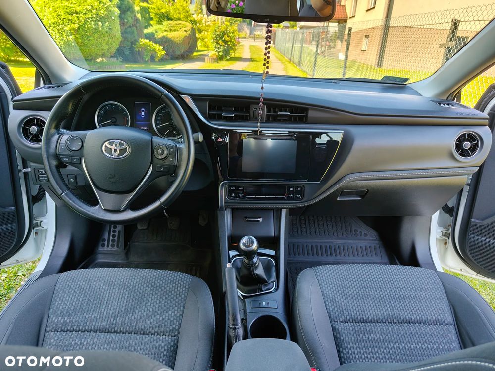 Toyota Corolla 1.6 Comfort - 13