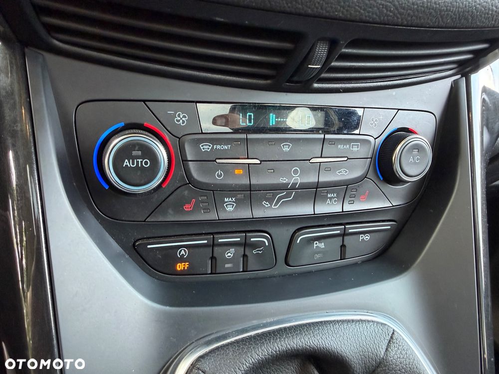 Ford Kuga 2.0 TDCi 4x4 Titanium - 25