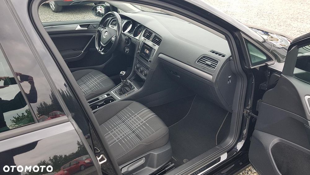 Volkswagen Golf 2.0 TDI BlueMotion Technology Lounge - 29