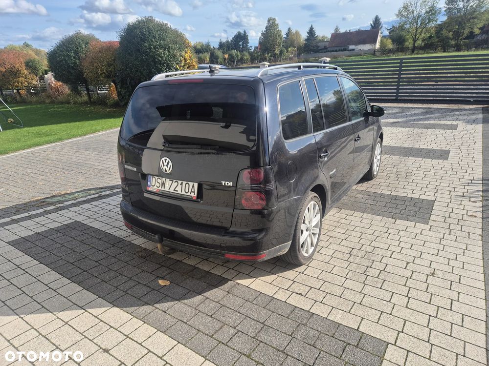 Volkswagen Touran - 6
