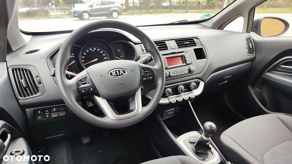 Kia Rio 1.2 Attract - 22