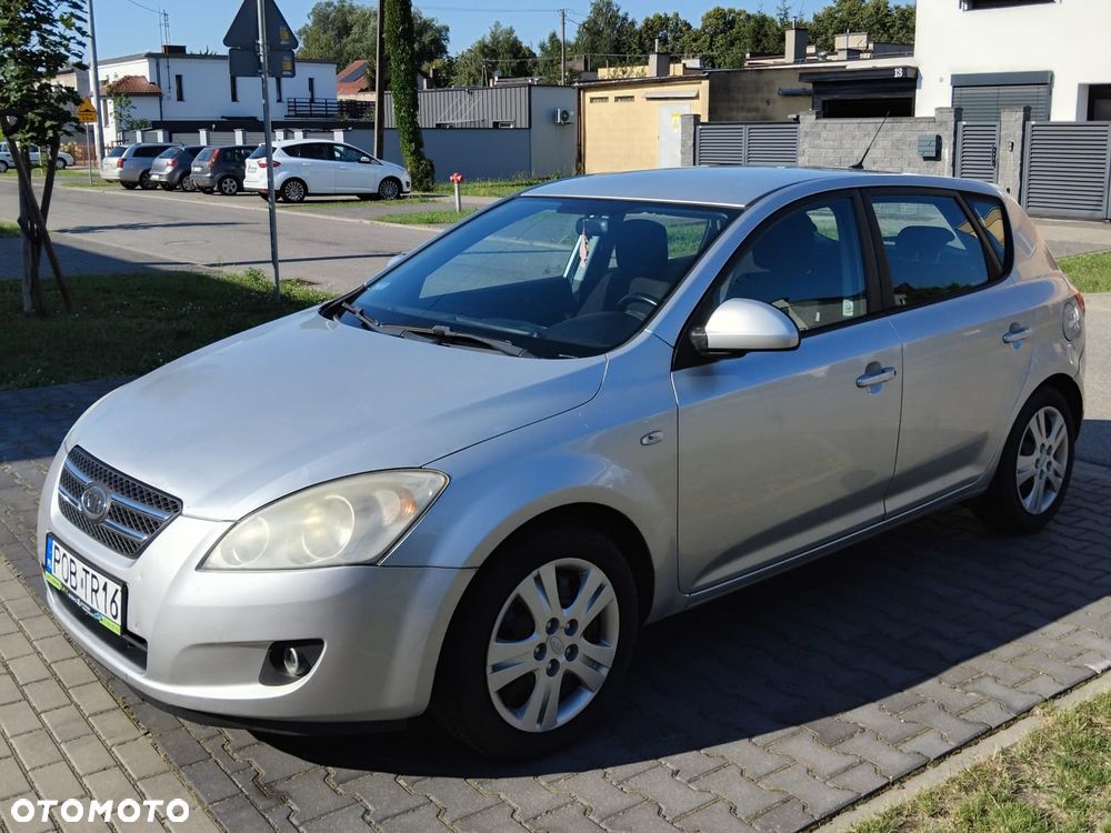 Kia Ceed 1.6 Crdi Comfort - 4