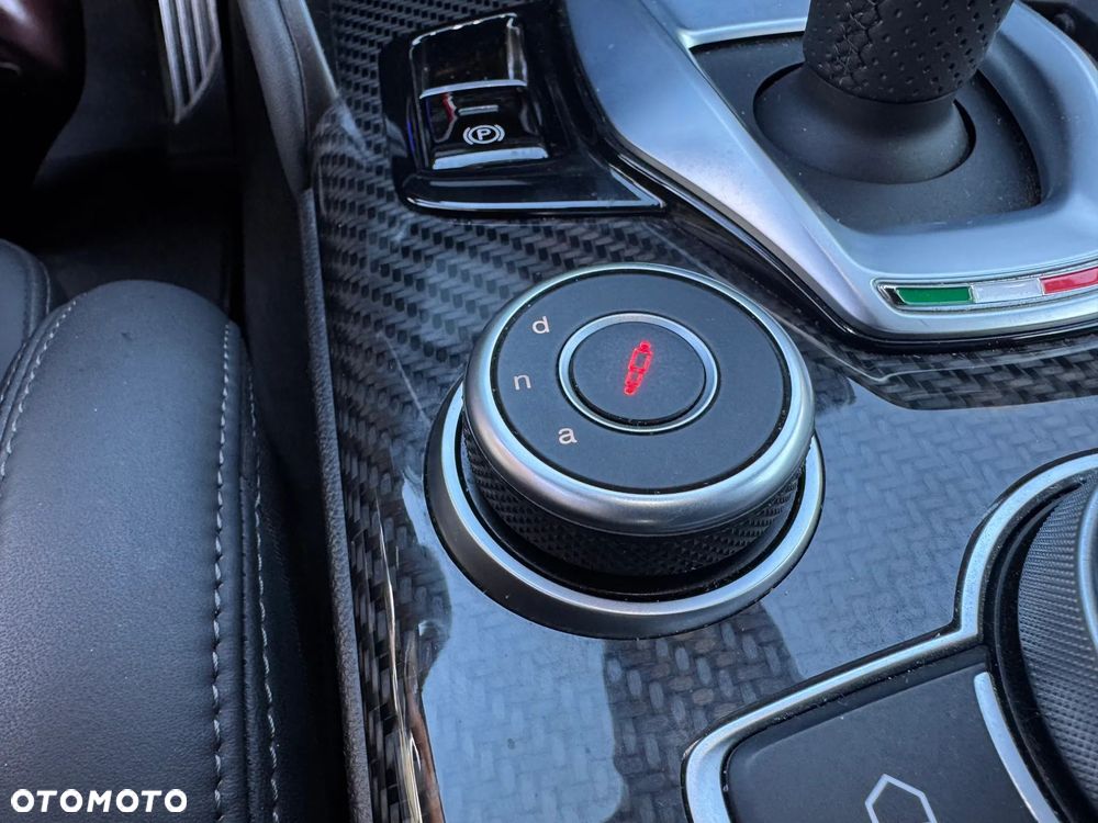 Alfa Romeo Giulia 2.0 Turbo Veloce TI Q4 - 35